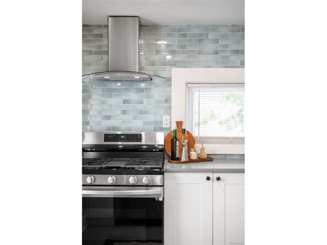 3855 N Cook St, Denver, CO 80205