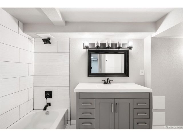 3855 N Cook St, Denver, CO 80205