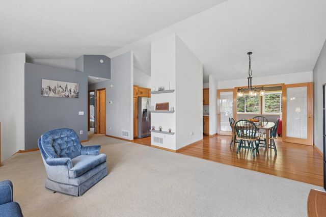 21089 Ibis Avenue, Lakeville, MN 55044