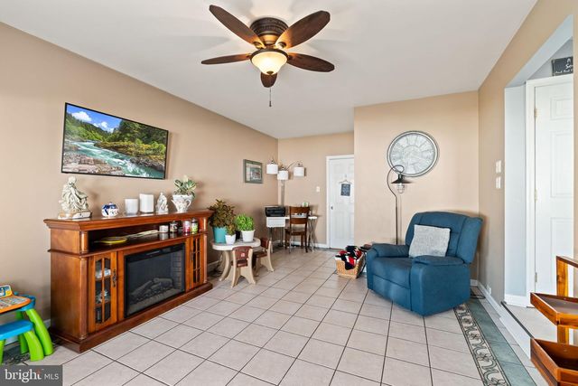 268 CHAMPION WAY, Sewell, NJ 08080