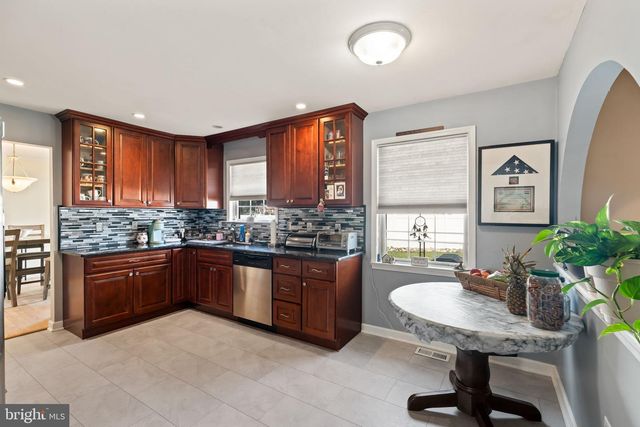 268 CHAMPION WAY, Sewell, NJ 08080