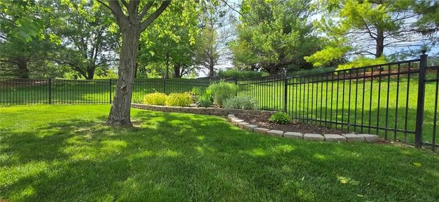 15917 Ballentine Street, Overland Park, KS 66221