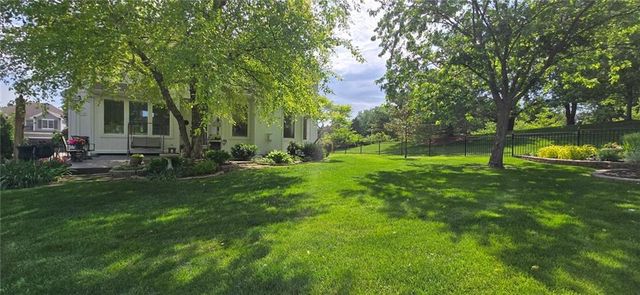 15917 Ballentine Street, Overland Park, KS 66221