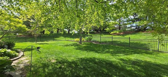 15917 Ballentine Street, Overland Park, KS 66221