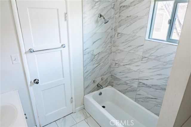 1102 E 18th Street, Bakersfield, CA 93305