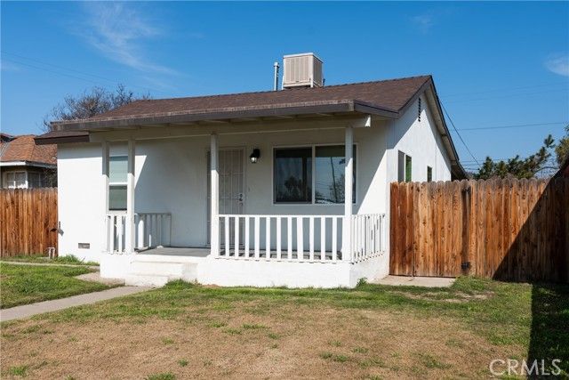 1102 E 18th Street, Bakersfield, CA 93305