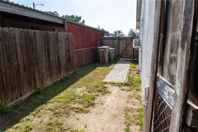 1102 E 18th Street, Bakersfield, CA 93305