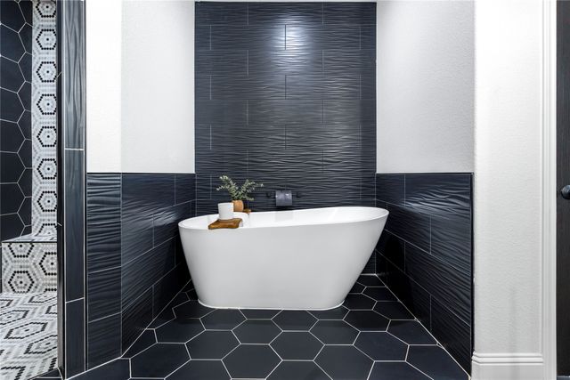 4017 Tejas Trail, Lake Worth, TX 76135