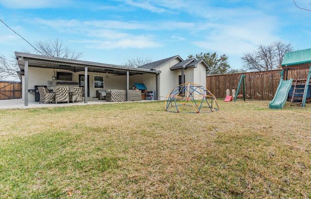 4017 Tejas Trail, Lake Worth, TX 76135