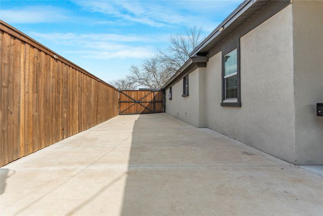 4017 Tejas Trail, Lake Worth, TX 76135