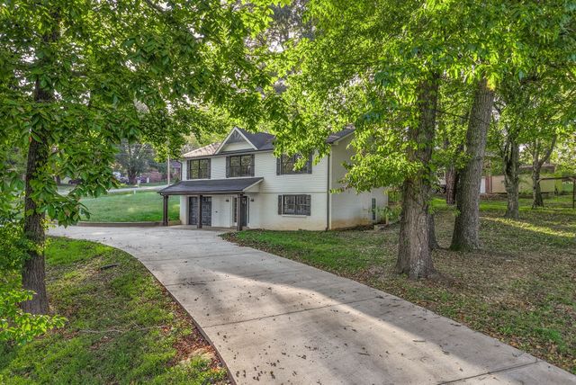 556 Briarwood Ct, Clarksville, TN 37040