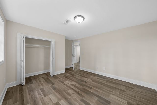 556 Briarwood Ct, Clarksville, TN 37040