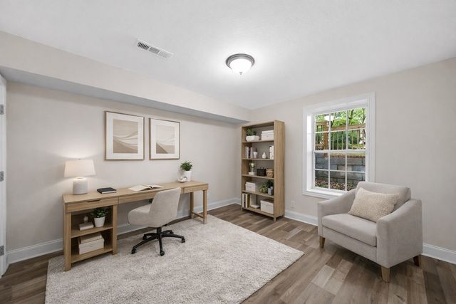 556 Briarwood Ct, Clarksville, TN 37040