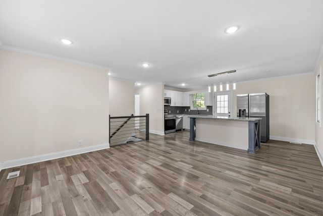 556 Briarwood Ct, Clarksville, TN 37040