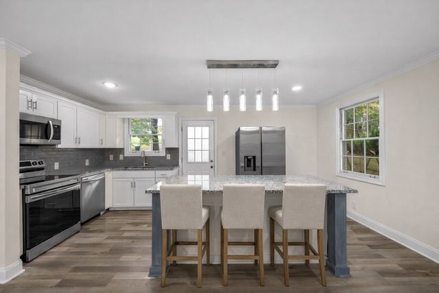 556 Briarwood Ct, Clarksville, TN 37040