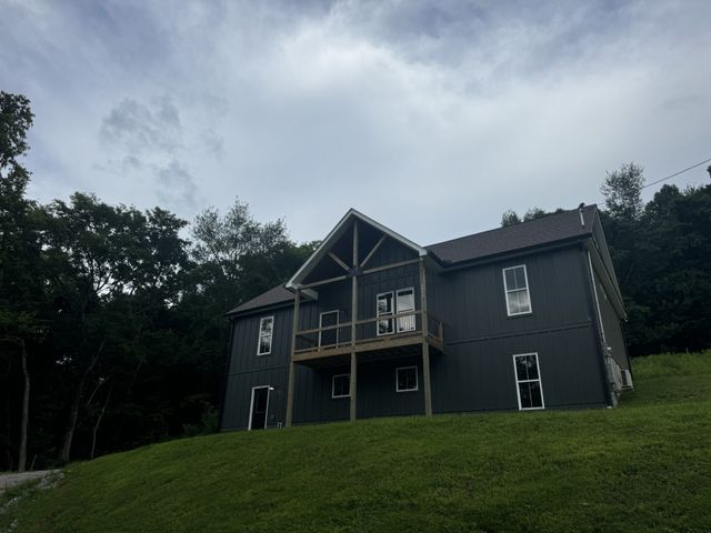 2055 Collier Rd, Lewisburg, TN 37091