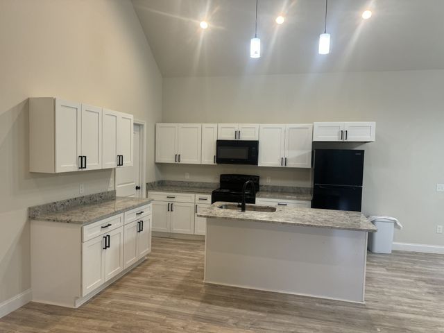 2055 Collier Rd, Lewisburg, TN 37091