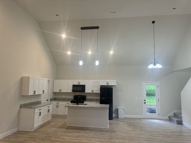 2055 Collier Rd, Lewisburg, TN 37091