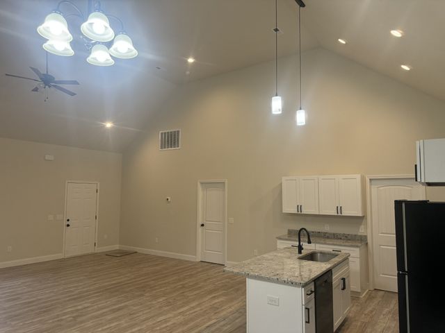 2055 Collier Rd, Lewisburg, TN 37091