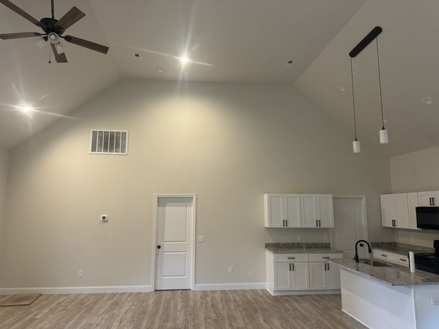 2055 Collier Rd, Lewisburg, TN 37091