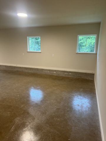 2055 Collier Rd, Lewisburg, TN 37091