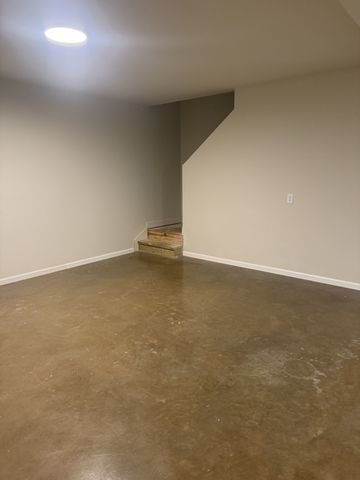 2055 Collier Rd, Lewisburg, TN 37091
