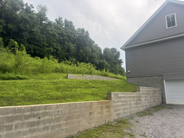2055 Collier Rd, Lewisburg, TN 37091
