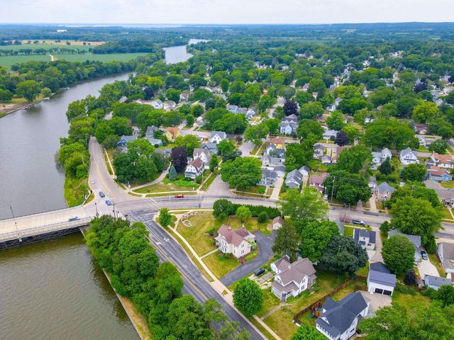 332 Riverside DRIVE, Fort Atkinson, WI 53538