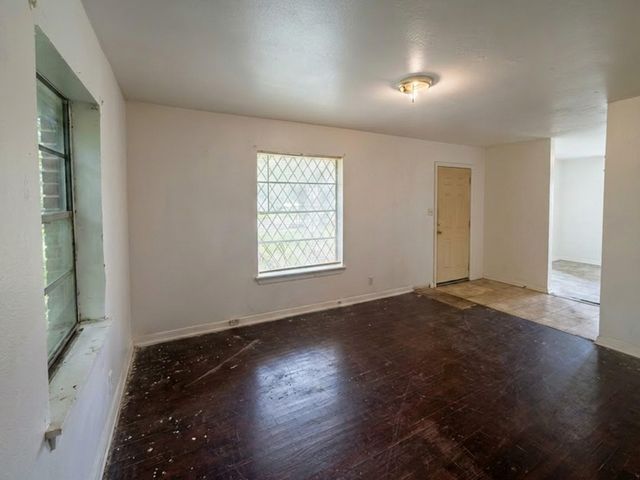 3910 Leffingwell Street, Houston, TX 77026