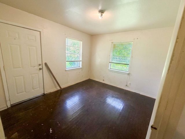 3910 Leffingwell Street, Houston, TX 77026