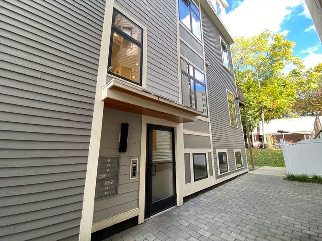 189 Washington 1, Chelsea, MA 02150