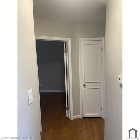 22540 Normandy Avenue, Eastpointe, MI 48021