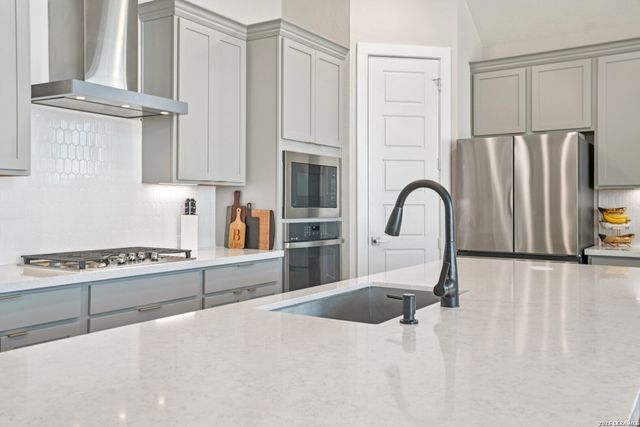 205 Vamanos, Boerne, TX 78006