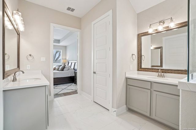 205 Vamanos, Boerne, TX 78006