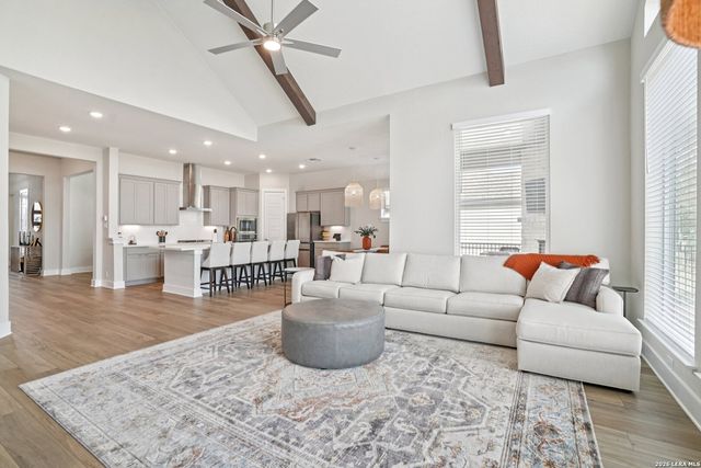 205 Vamanos, Boerne, TX 78006