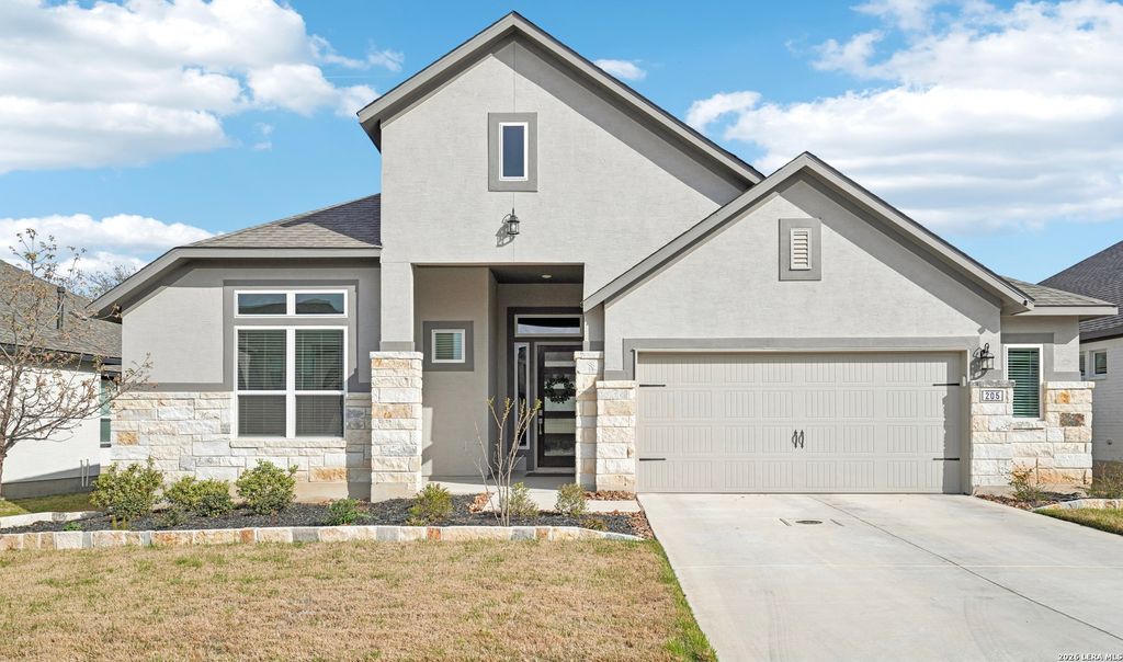 205 Vamanos, Boerne, TX 78006
