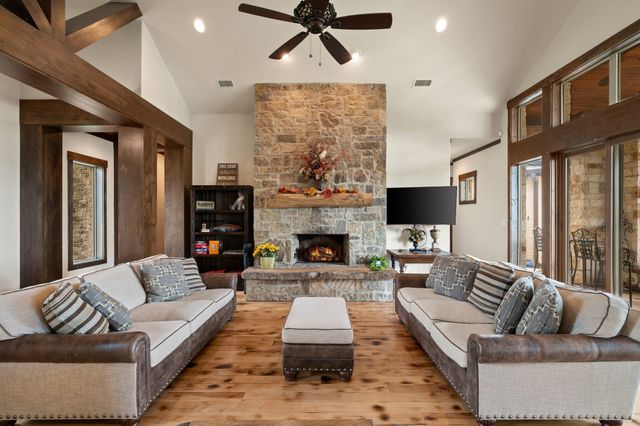 248 Howard Road, Valley View, TX 76272