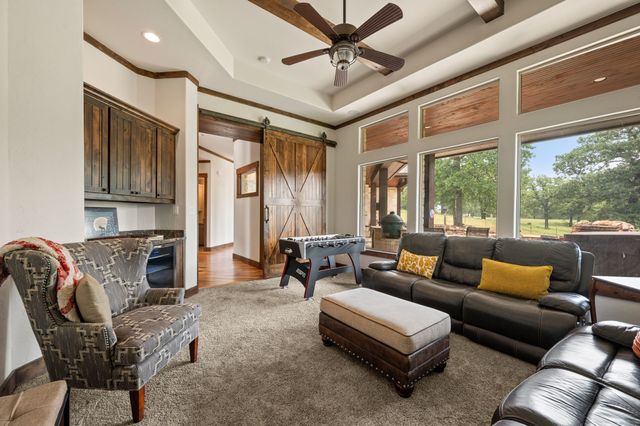 248 Howard Road, Valley View, TX 76272