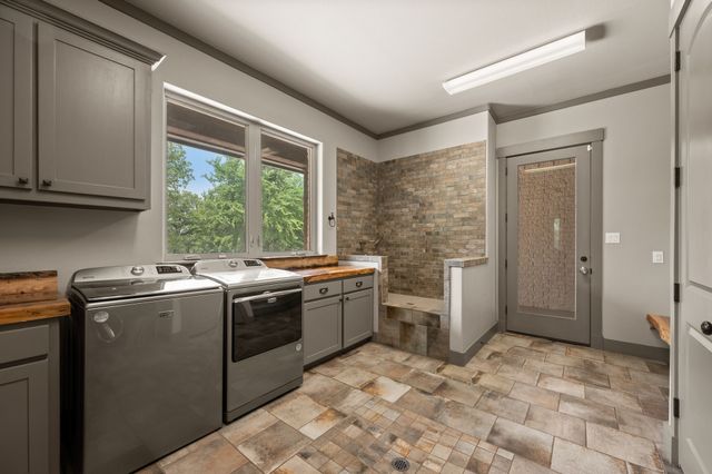 248 Howard Road, Valley View, TX 76272