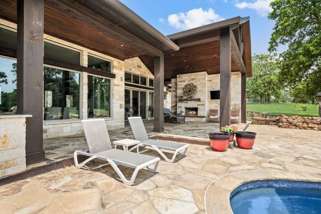 248 Howard Road, Valley View, TX 76272