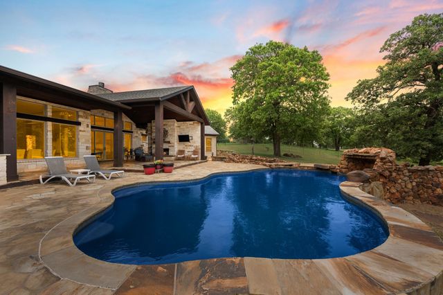 248 Howard Road, Valley View, TX 76272