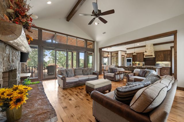 248 Howard Road, Valley View, TX 76272