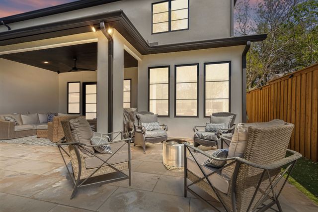 8427 Midway Road, Dallas, TX 75209