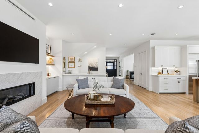 8427 Midway Road, Dallas, TX 75209