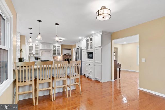 1393 LUTZTOWN RD, Boiling Springs, PA 17007