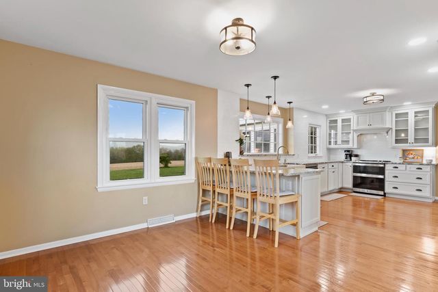 1393 LUTZTOWN RD, Boiling Springs, PA 17007