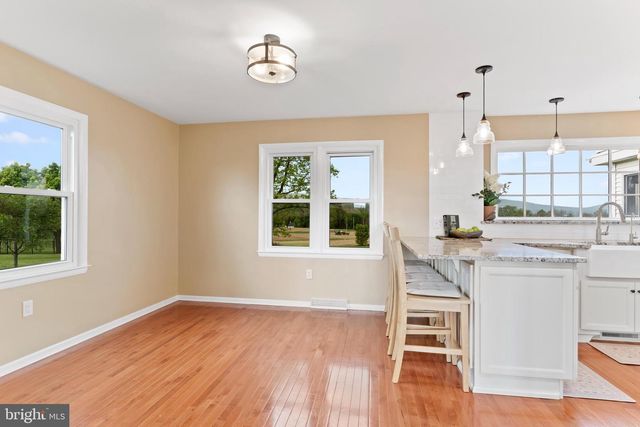 1393 LUTZTOWN RD, Boiling Springs, PA 17007