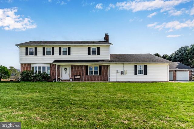 1393 LUTZTOWN RD, Boiling Springs, PA 17007