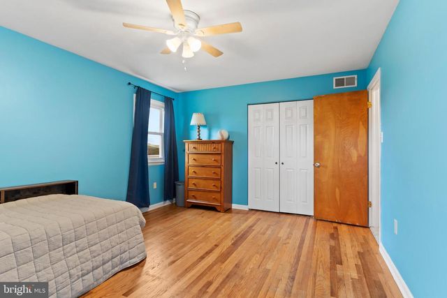 1393 LUTZTOWN RD, Boiling Springs, PA 17007
