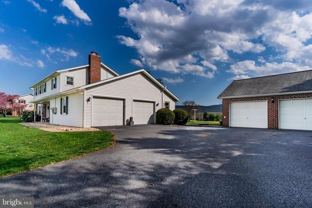 1393 LUTZTOWN RD, Boiling Springs, PA 17007